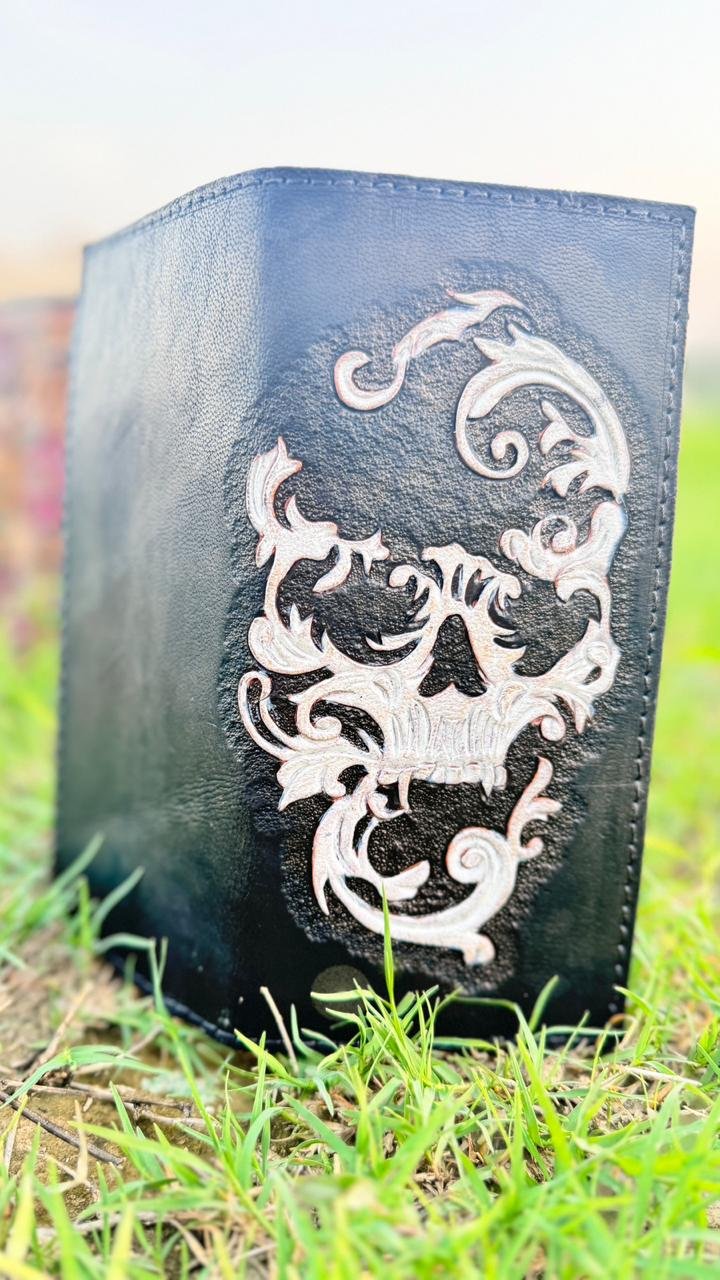 Men’s Wallet high quality leather, hand carved embroidery skull design.