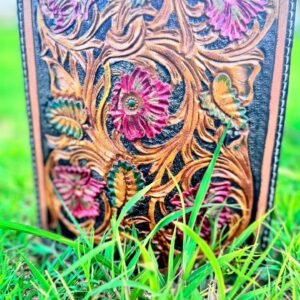 Men’s Wallet high quality leather, hand carved Sheridan color design.